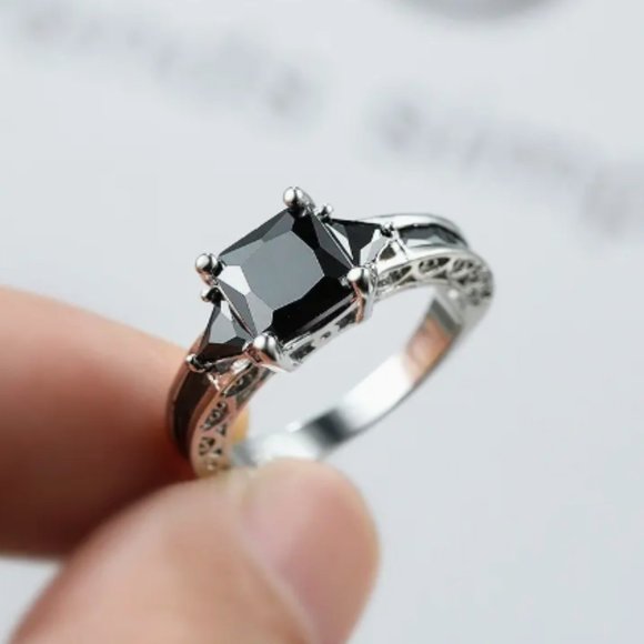 925 Sterling Silver Plated Black Diamond Ring - Picture 4 of 5